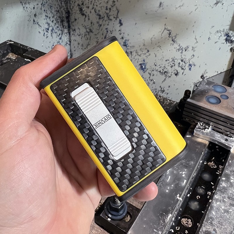 KimAio - Carbon - Yellow